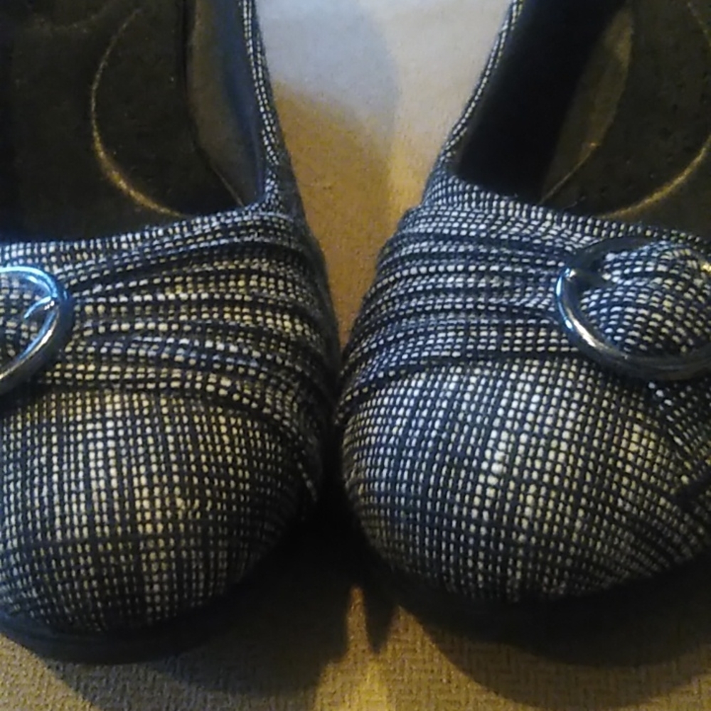 Size 8 deflex comfort black and white Tweed  wedges